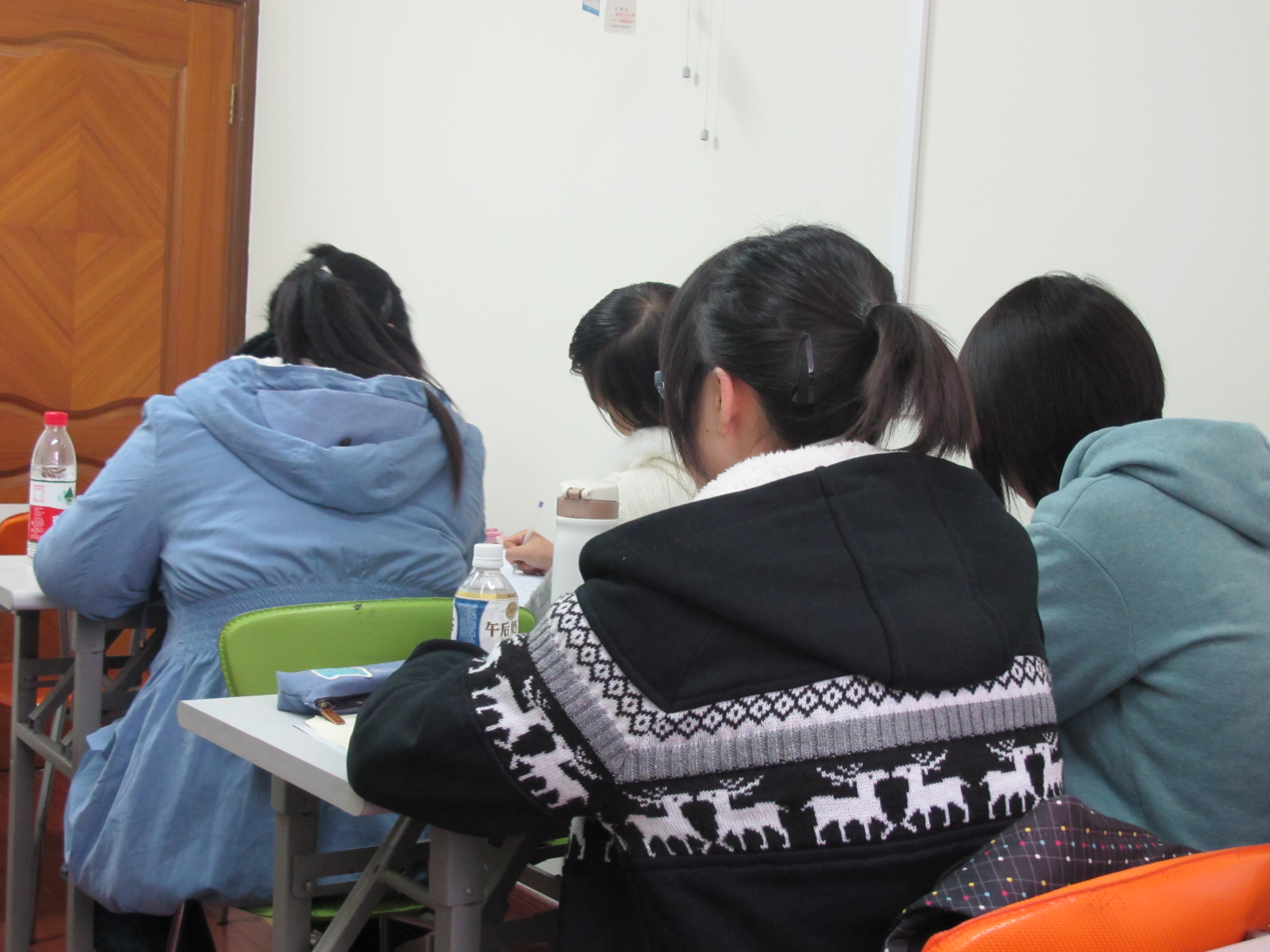 努力，向梦想学府奋进
