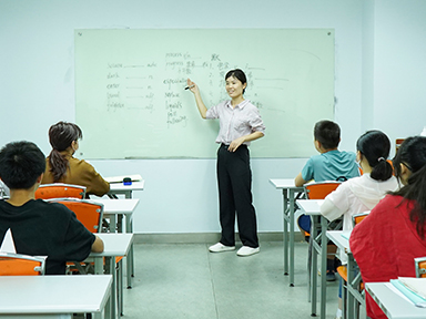 初中高中辅导班,教法独特，惟妙惟肖！